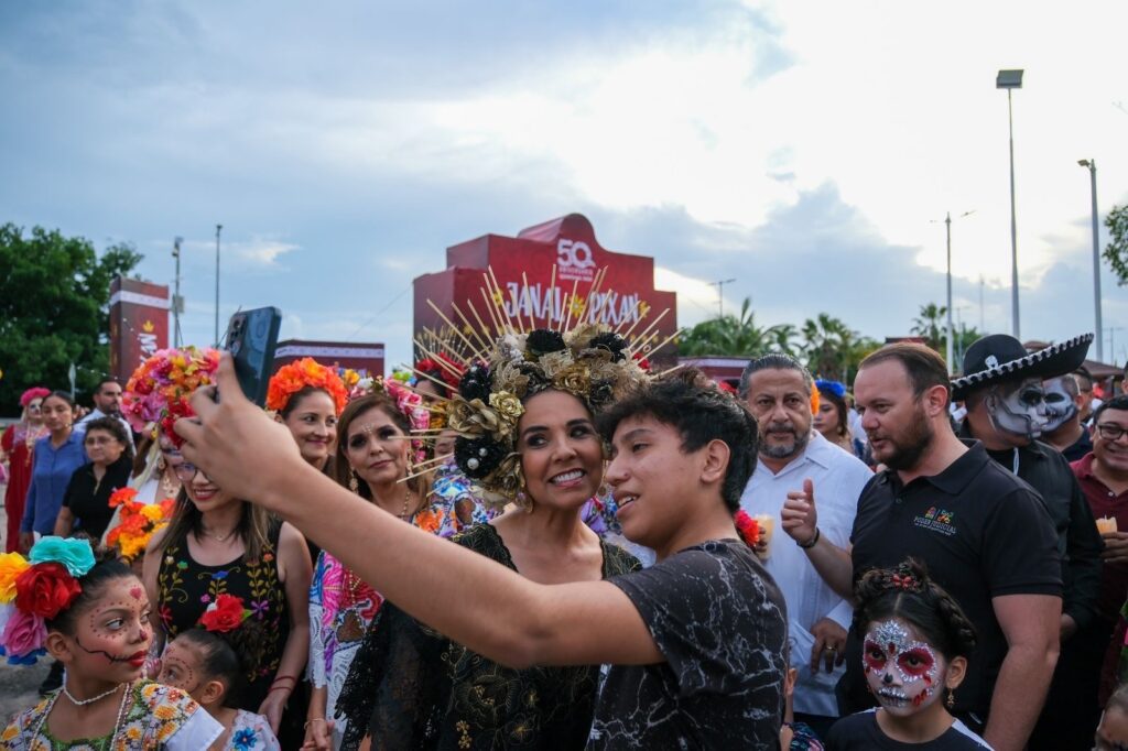 Da inicio Mara Lezama a “Janal Pixan 2024” con familias en Chetumal 3 341186f3 2721 4e6a 945d 783980726ffa 1