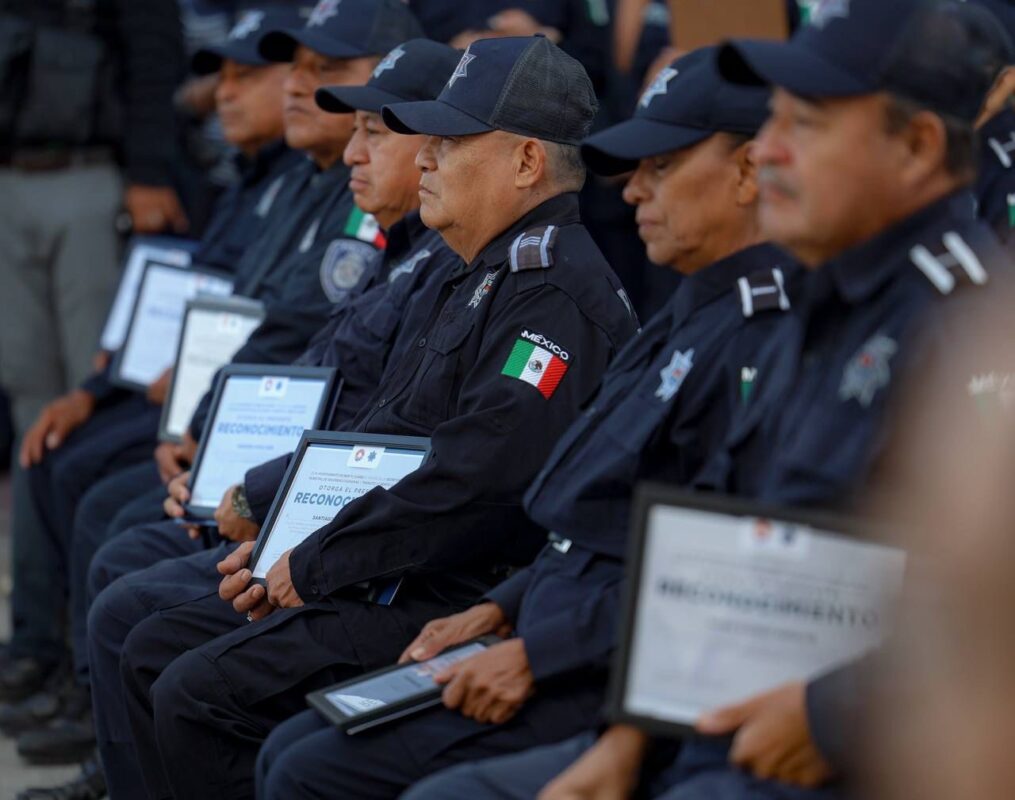 Reconoce Ana Paty Peralta trayectoria ejemplar de policías en retiro 4 7222a22e 1d50 47bd b0e4 656f6a8ffe18 1