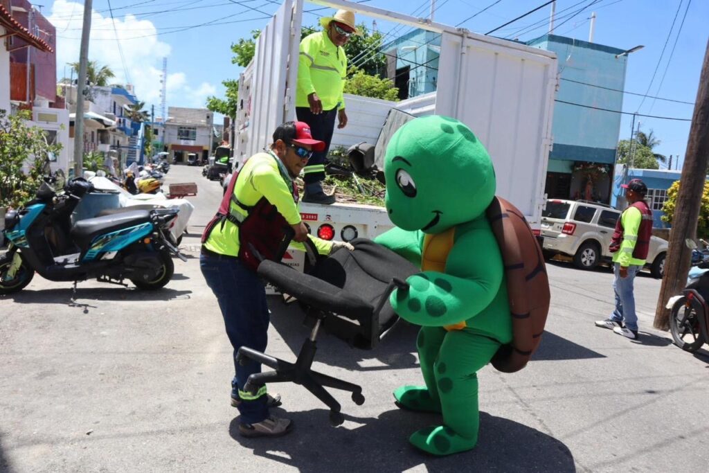 Gobierno Municipal continúa con el Programa Permanente de Descacharrización 1 05e5419d eb1a 4f5f 8048 e011605b82a3 1