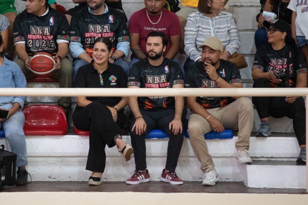 Eduardo Nájera y Horacio Llamas comparten su experiencia a jóvenes basquetbolistas de Playa del Carmen durante el NBA Summer Camp 2 190c3186 b989 47a7 b3da 8b2fc56efec0 1