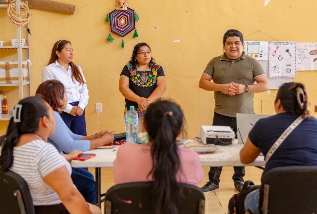 Capacitan a artesanos de Cobá, Tulum para reforzar sus procesos de producción y venta 1 3caa4c44 d66c 4829 b6dc 7b5c82e05c26 1