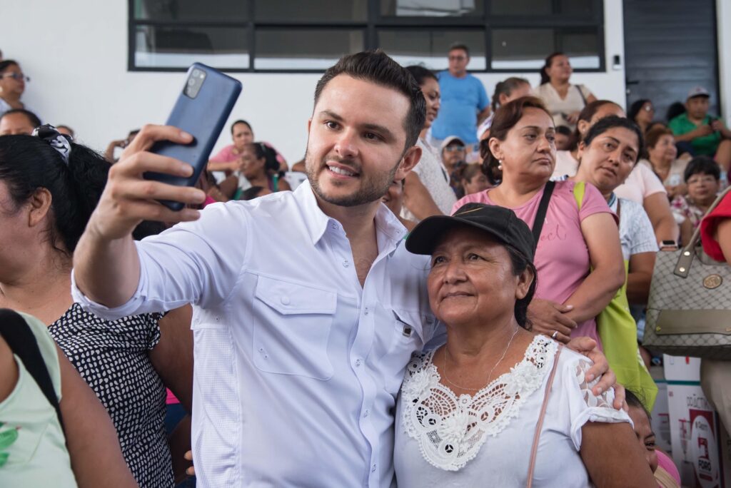 Conecta Quintana Roo avanza con más de 25 mil beneficiarios, destaca Pablo Bustamante Beltrán 3 5dfaeca8 ffd6 469e 87dc 3203fbcb0efd 1