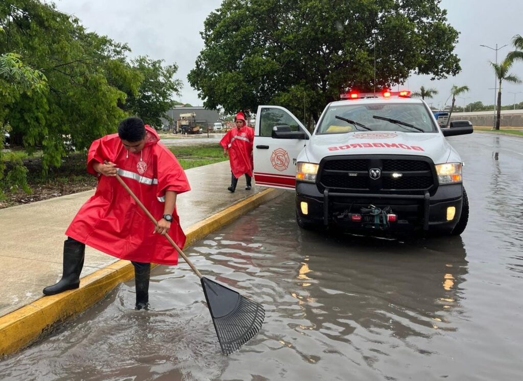 Despliega gobierno de Estefanía Mercado el Operativo Tormenta ante fuertes lluvias 2 8abd9ecf b5fc 43f5 97ee bdc63536dcbc 1