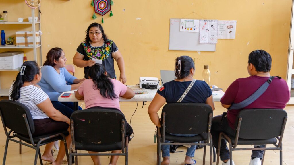 Capacitan a artesanos de Cobá, Tulum para reforzar sus procesos de producción y venta 2 dc4c6772 2c16 4184 bd5e 6c786d6a2382 1