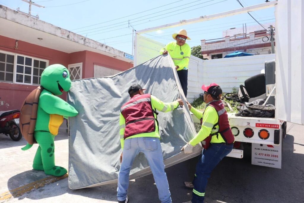 Gobierno Municipal continúa con el Programa Permanente de Descacharrización 2 ed161acc 4ce1 4dec 860e 7fade45e9629 1