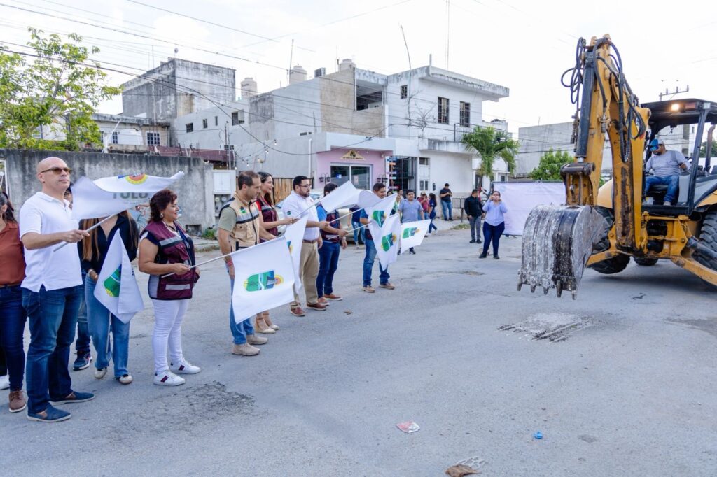 Tulum con un gobierno de resultados, pavimentan la colonia Mayapaax 3 f8b8189f 44c7 49c2 a0f2 9ff659590ce1 1