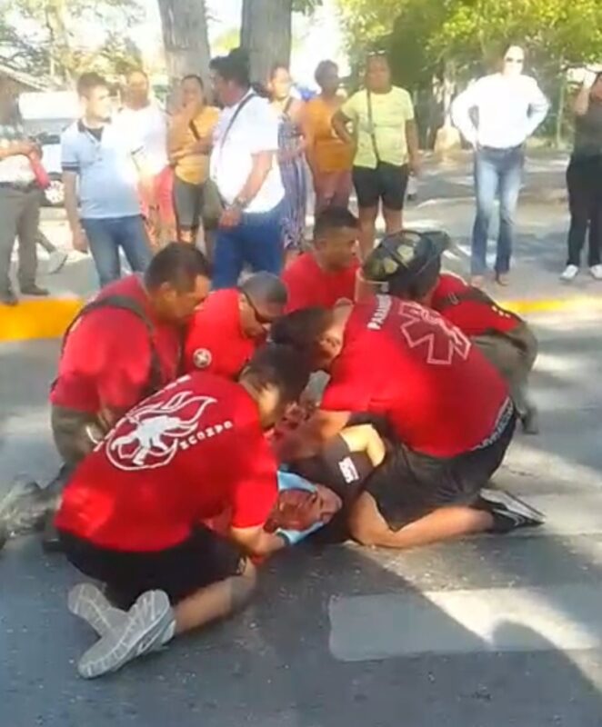 Embisten a mujer en un paso peatonal de la avenida Tulum de Cancún 1 b97378ff 28e1 48a9 b2d2 00d067b032fe 1