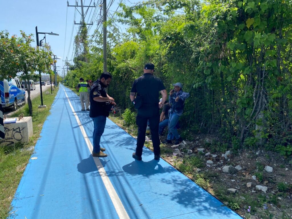 Ciclistas se lesionan al enredarse con cableado suelto de Telmex en Playa del Carmen 1 c7b5e400 ab61 4111 8970 12ad7c2dc916 1