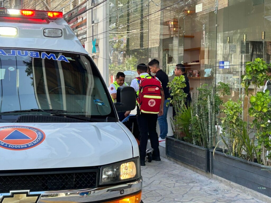 Rescatan a 12 personas atrapadas en un elevador en la zona turística de Playa del Carmen 2 d4a35407 cdc2 4723 bf7a fc555cbff38f 1