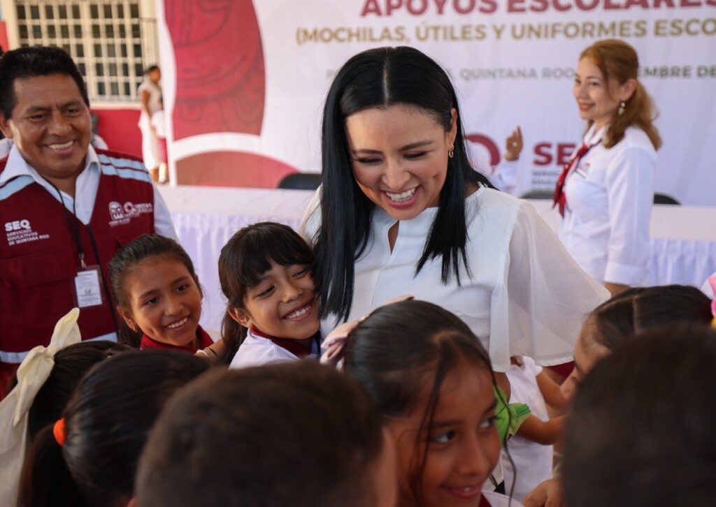 Entregan casi 5 mil paquetes de apoyo escolar a alumnos de preescolar, primaria y secundaria de Puerto Morelos 3 627325a9 31f8 4b24 a064 c378252e96ca