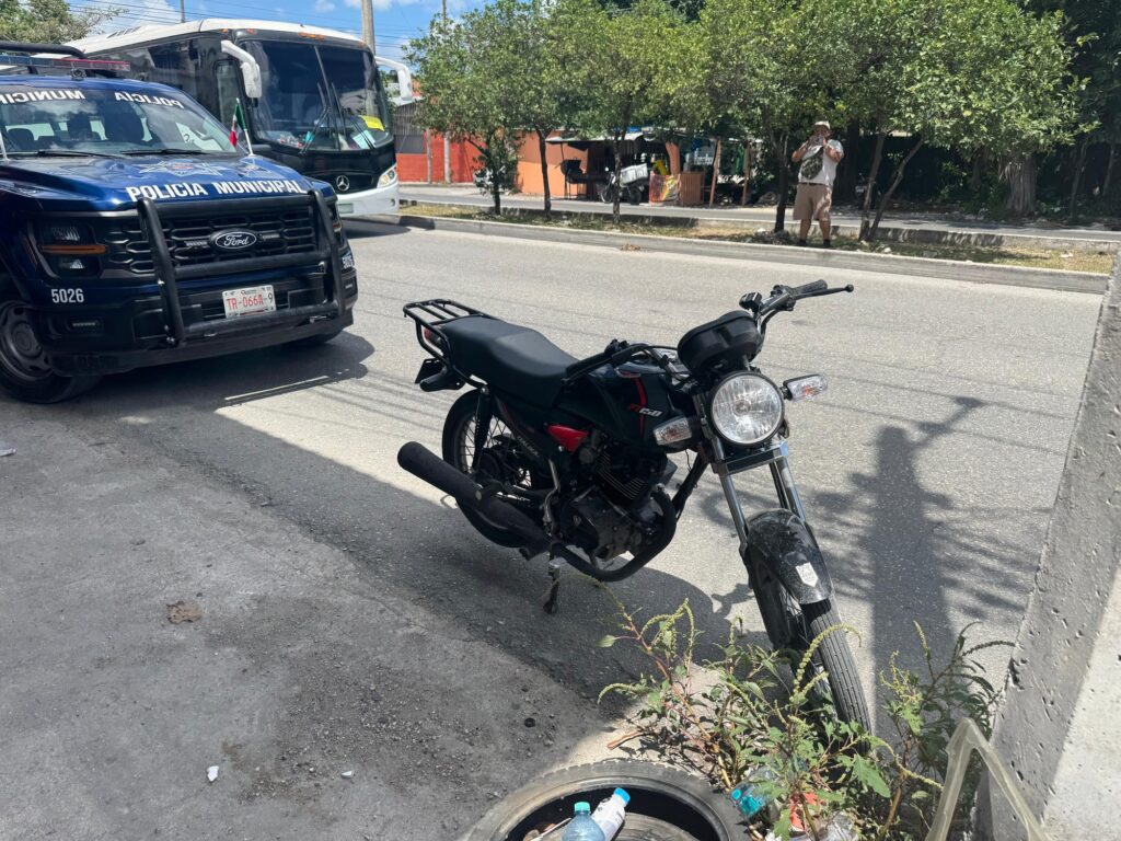 Detienen a un sujeto tras aparatosa persecución policiaca en Cancún; le aseguran una moto robada 1 7583d07d b4d1 4400 b7de 317e0d28a51a