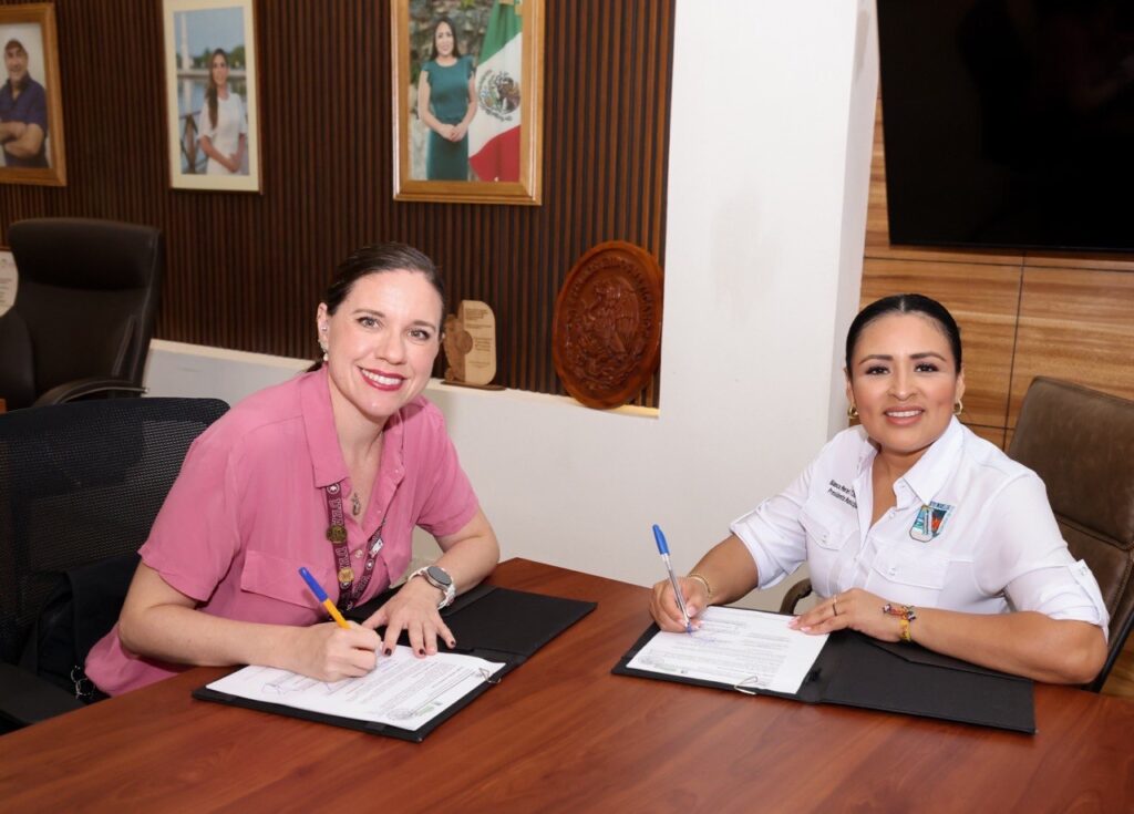 Firma Blanca Merari convenio con la Universidad Vizcaya 2 a1acf475 4bbb 474e 979a 82ba7f55f712