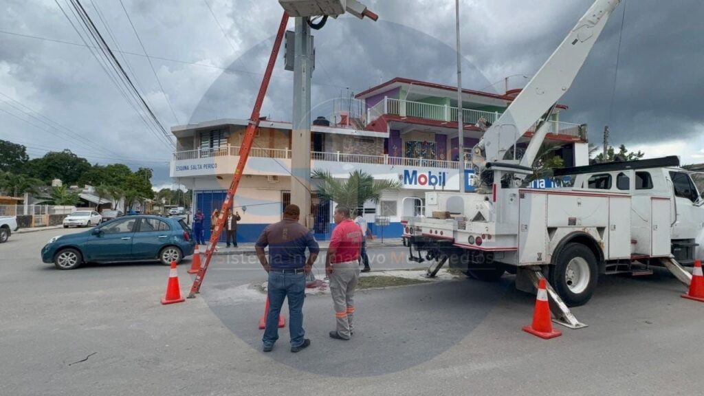 Cae cámara de la SSC y lesiona a un trabajador en Felipe Carrillo Puerto 1 9fec6f7c 7077 44c4 aaa3 b74d51a483cf
