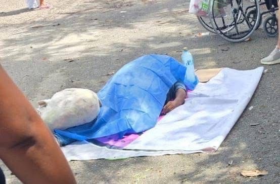 Abuelito fallece tras infarto fulminante mientras esperaba su despensa de un programa de asistencia social 1 014fd0e0 61ab 40fc 903e b0011e109977