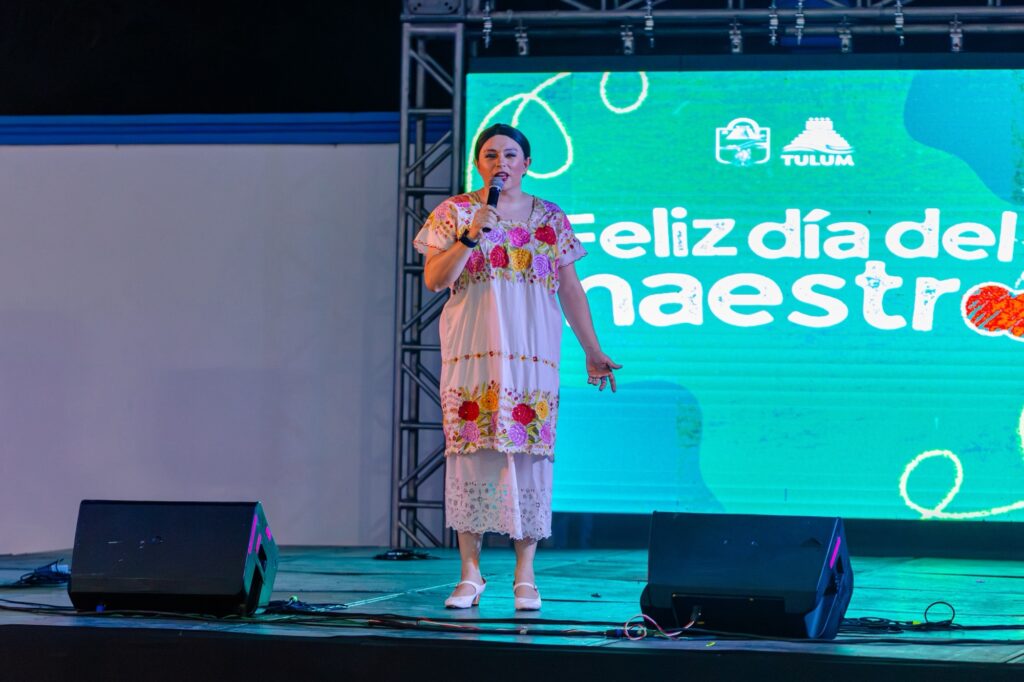 Reconocen la labor del magisterio tulumnense en festejo del Día del Maestro 4 4fbe814f e827 482c bf95 66231e526ea3