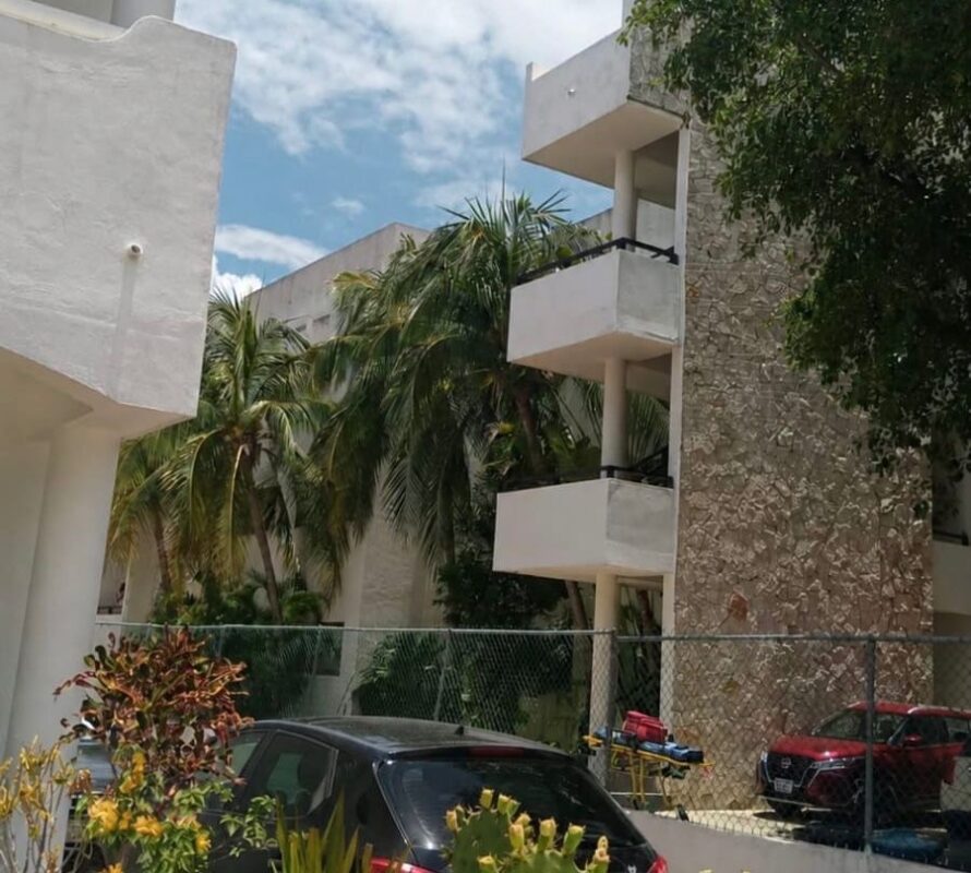 Caen dos trabajadores a una fosa séptica en Playacar; uno muere 2 6c887c87 8e30 42e0 8026 91308cb21662