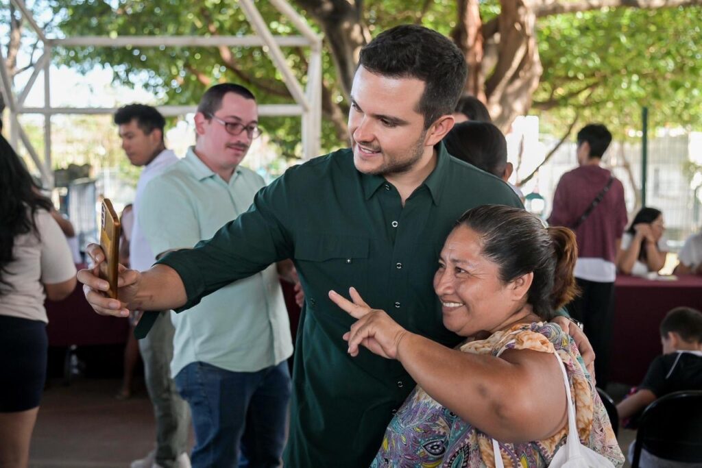 Con servicios gratuitos y atención directa, llega una nueva Asamblea Bienestar para el Pueblo a la Región 245: Pablo Bustamante 2 6ebe08ee 9058 49dc ad58 b045aeb2a356