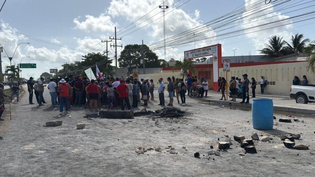 Liberan colonos de Santa Cecilia la López Portillo de Cancún, tras varias horas de bloqueo 1 1c82f8e9 0637 4b3c 8b4b 8510a19d72ec