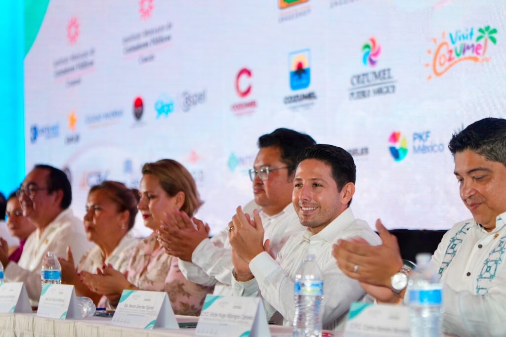 Reconoce Renán Sánchez Tajonar el manejo responsable de las finanzas en Quintana Roo durante la Convención Regional de Contadores Públicos 3 c7299927 2d53 4847 ac30 e21298f85a75