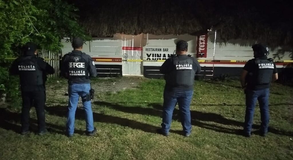 Catean cuatro supuestas 'cantinas' en Bacalar y José María Morelos; aseguran armas y drogas 2 eef7c5cc 3b76 4d70 bb4c d23bb00c12dc