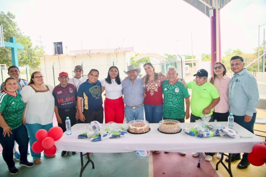 Atenea celebra con una convivencia futbolera a los papitos de la Casa del Adulto Mayor de Ciudad Mujeres 3 f6ed59cf dd01 46eb aa89 c472f5876c7e