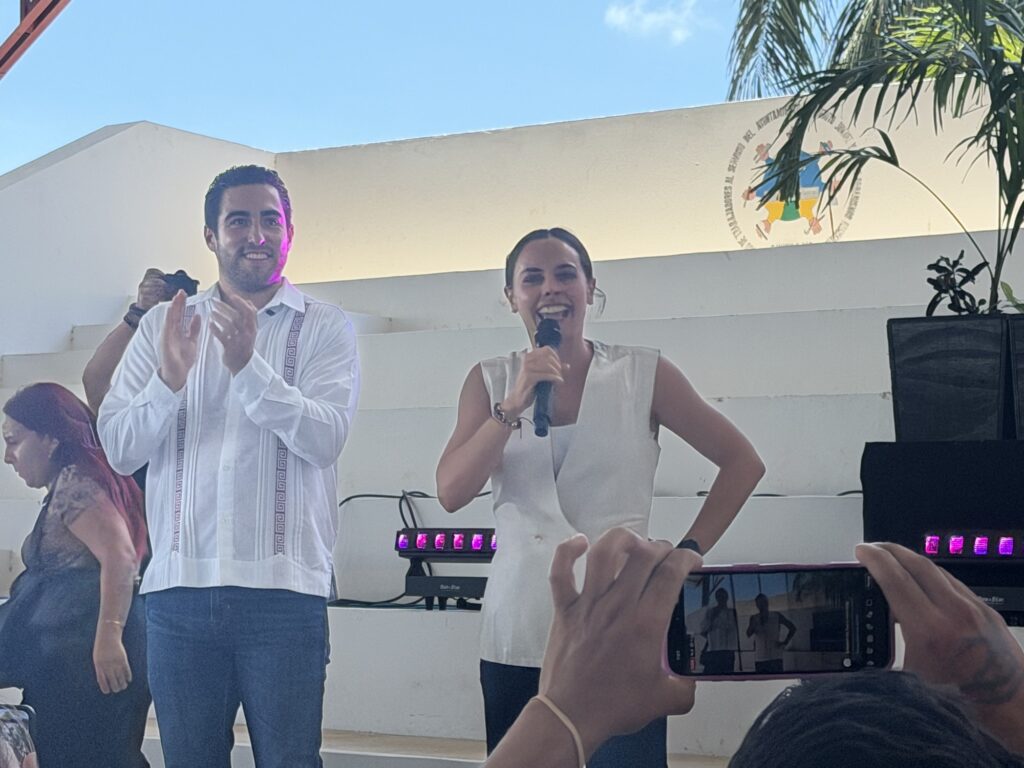 Ana Paty Peralta solicitará licencia este miércoles; Cabildo sesionará a las 14:00 horas 1 img 3201