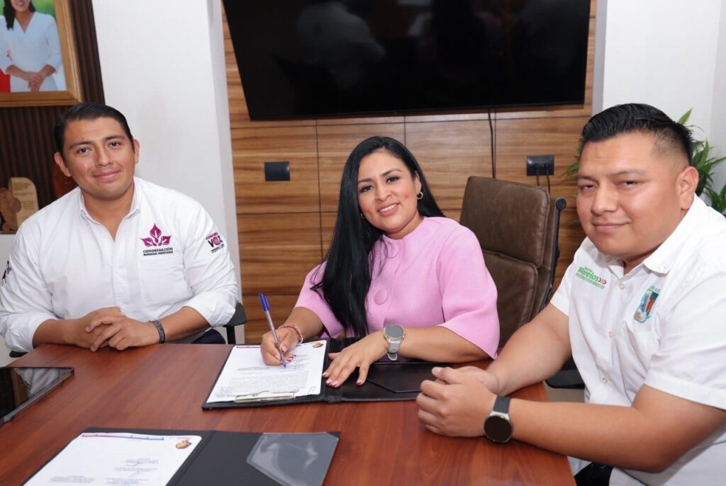 Firma Blanca Merari convenio con la congregación Mariana Trinitaria 2 4bc3e66e bc6b 4b17 ad23 12e0b66a4fb2