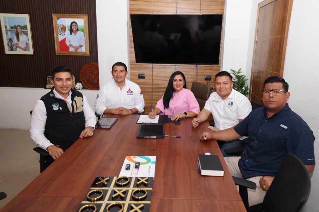 Firma Blanca Merari convenio con la congregación Mariana Trinitaria 3 9746b851 87d9 4a2c 89df 5c4e58fe47ac