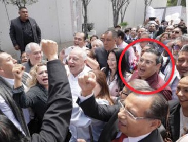 Reaparece “Lord Relojes” junto a Rafael Marín en evento de Morena en Quintana Roo 1 image