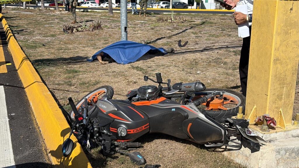 Joven trabajador de 27 años fallece tras derraparse en su moto en la Av. Tulum 2 220D341D 8354 4911 B618 9B7080B11CF7