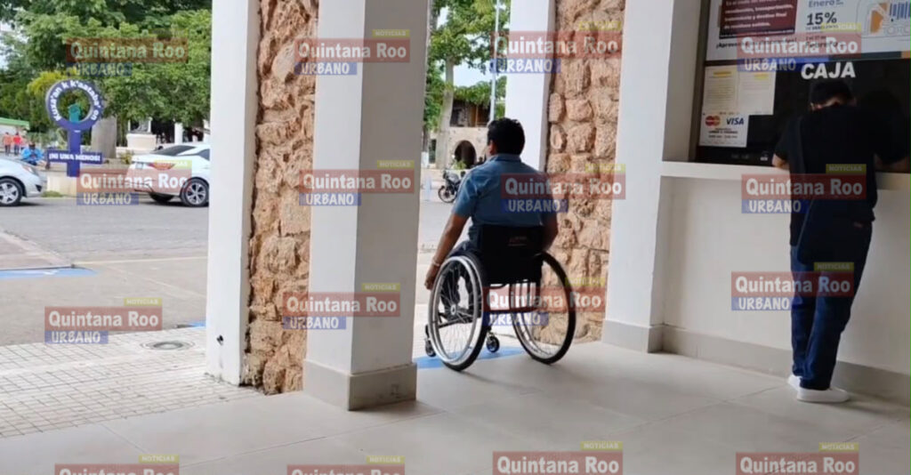 Automovilistas y motociclistas no respetan espacios para personas con discapacidad en Felipe Carrillo Puerto 4 3CED7A9A 25E0 4E22 A640 FFEF0052DBAD