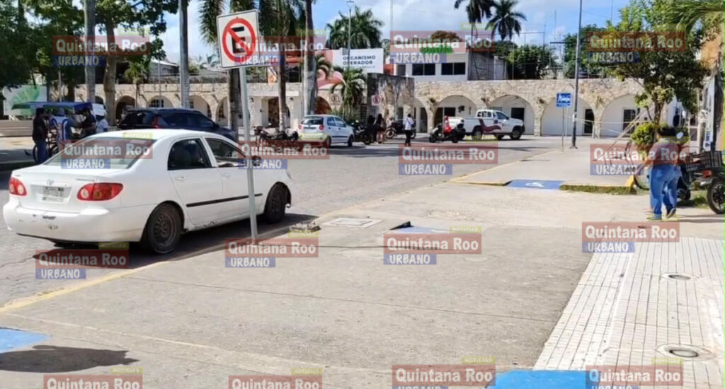 Automovilistas y motociclistas no respetan espacios para personas con discapacidad en Felipe Carrillo Puerto 1 42A149A1 E3E2 4130 A458 4F6EA314D5D1