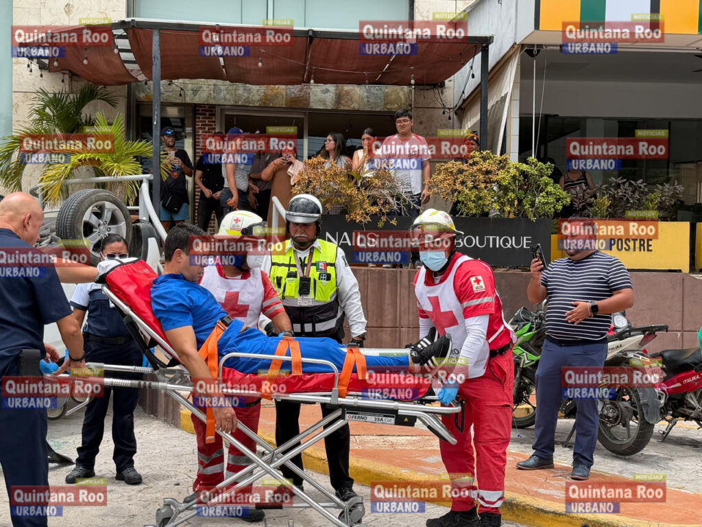 Accidente en Av. Bonampak deja dos heridos y una mujer sin vida 4 788FCD17 9ADB 4F5D 89A2 02F50024F7D6