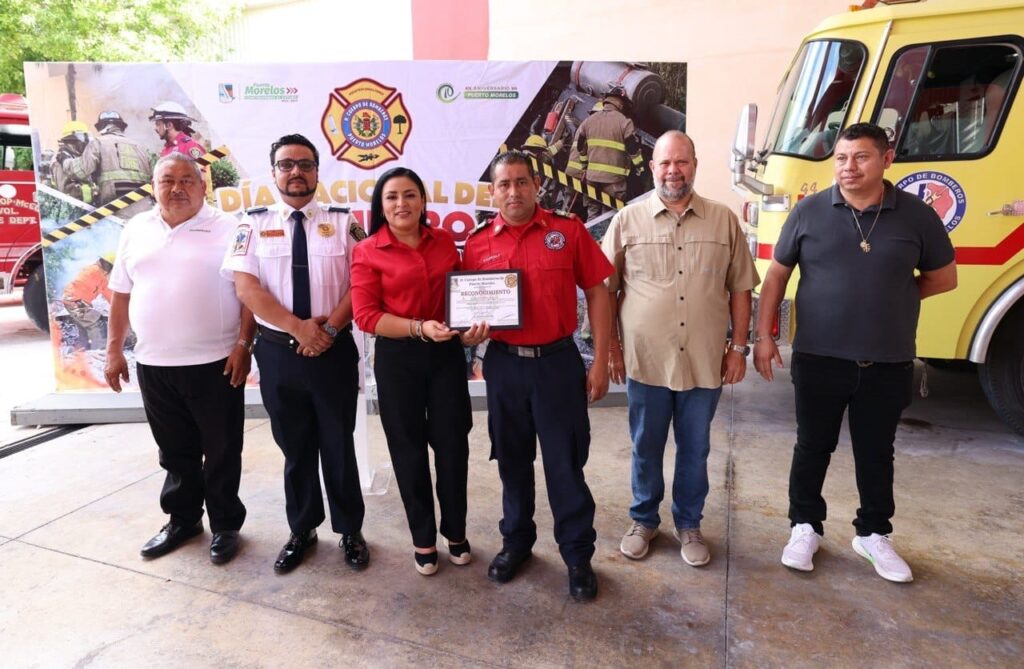 Reconoce Blanca Merari la valentía y entrega de los bomberos de Puerto Morelos 5 7903ab5b a0e8 47ca 9ea0 f22340b519bd