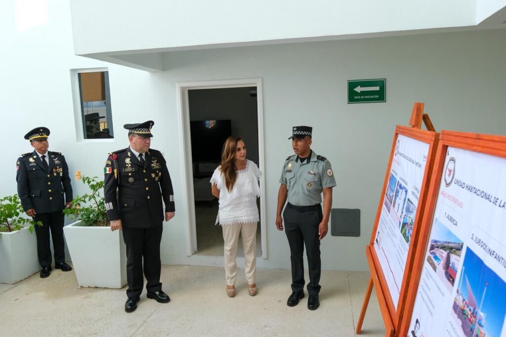 Inaugura Mara Lezama viviendas para familias de la Guardia Nacional en Chetumal, junto con coordinador estatal Sergio López 3 93a673aa a0c6 4772 b0fd 4675a918e5d9