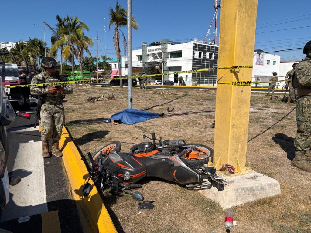 Joven trabajador de 27 años fallece tras derraparse en su moto en la Av. Tulum 1 AD7FDAF3 4F61 4CFA 966A 7EC6FE6AA049