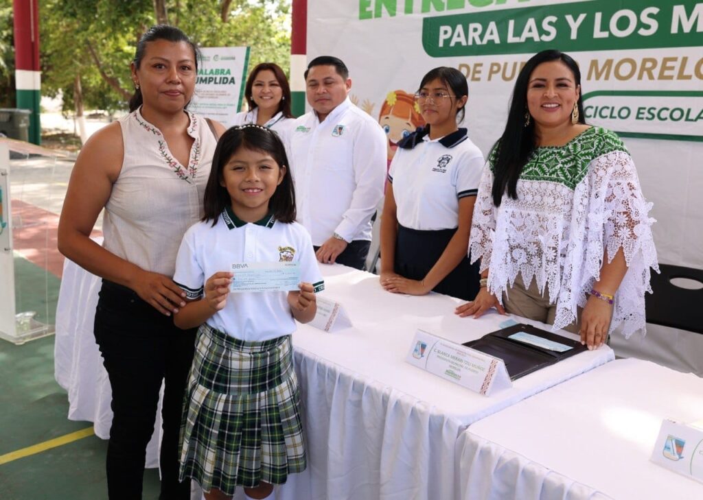 Con entrega de becas hacemos de la excelencia educativa una política públicamente permanente, palabra cumplida: Blanca Merari 2 E02A323B 038F 4827 A9B3 D9304F5D81D4