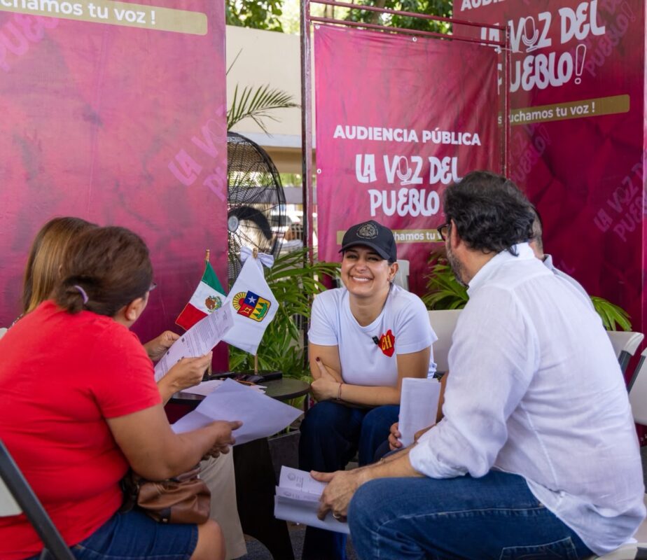Mara Lezama y Estefanía Mercado hacen equipo en Audiencia Pública “La Voz del Pueblo” en Villas del Sol 3 F34A36C5 5F64 4A5E 9E26 8B8B9F06A244