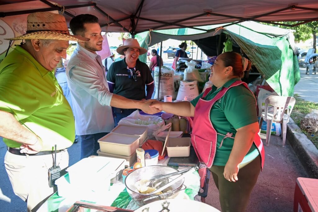 Siempre en territorio y cerca de la gente, Pablo Bustamante respalda la economía local en Cancún 2 FC626546 8F05 4E7B BE81 0E0C24C89B8C