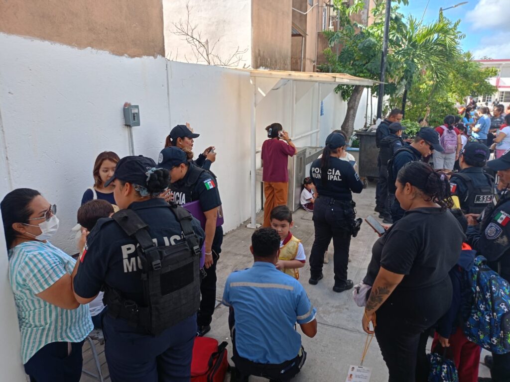 Desalojan primaria en Playa del Carmen por una fuga de gas; hospitalizan al menos a un estudiante 1 5D175A31 859C 45E9 83B9 B6B0026D368C
