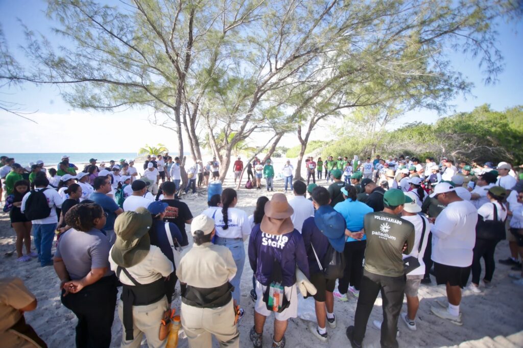 Gobierno de Isla Mujeres suma esfuerzos con sociedad civil e iniciativa privada en Mega Brigada de Limpieza en Isla Blanca 3 72bab436 d89e 482a 936f ef68c7c49967