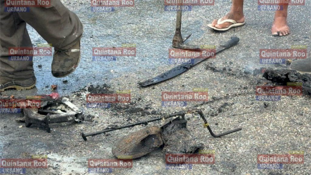 Arde automóvil de trabajadores subcontratados de la CFE en carretera federal 307; cerca de FCP pierden herramientas y documentos 3 C82D14C4 1724 4F5F B68B AD8ECD6F6D45