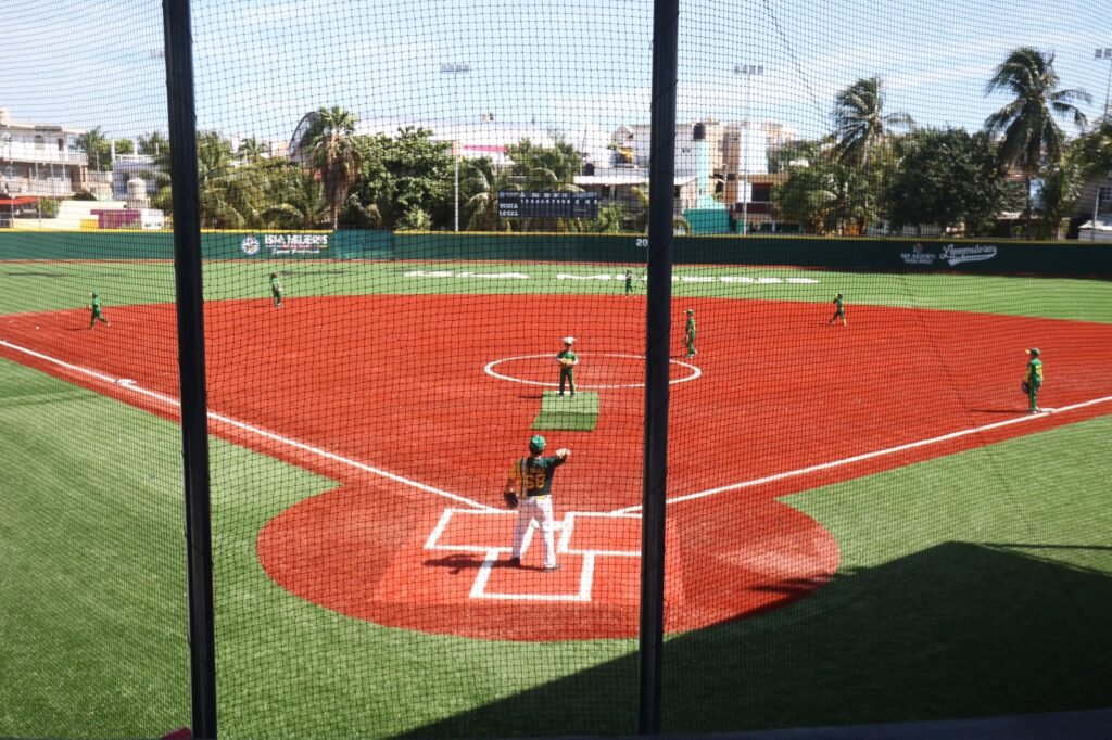 Gobierno Municipal fortalece el semillero de talentos del béisbol infantil en Isla Mujeres 1 2789471A 58DF 41CB BFB0 1A9DBEFFF297