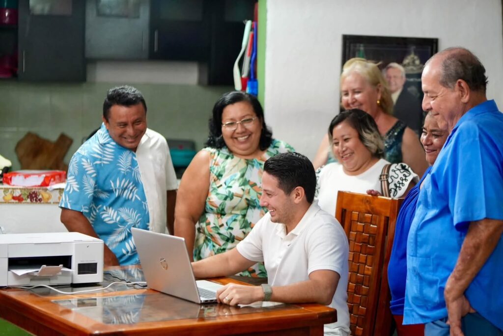 Renán Sánchez Tajonar se registra en el proceso para la Coordinación Municipal de los Comités de Defensa de la Transformación y la Soberanía Nacional en Cozumel 2 7B9F2F34 794E 4EB9 8177 4C0ACD3CFFC7