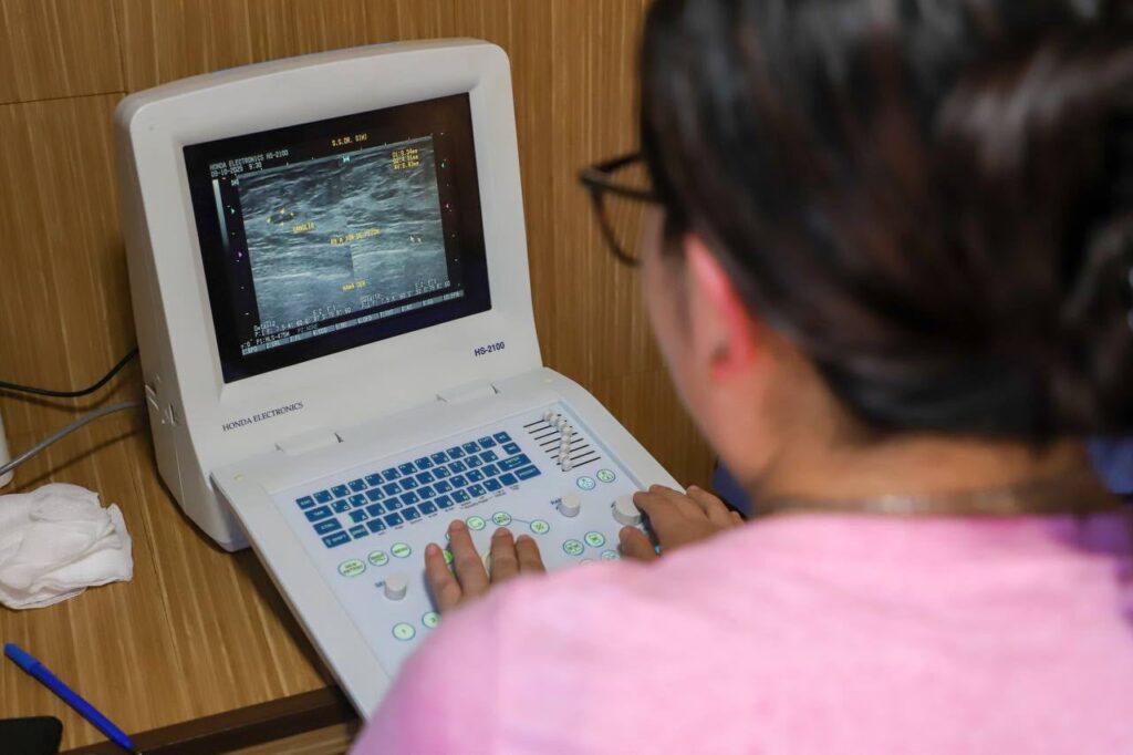 Promueve Ana Paty Peralta la detección oportuna del cáncer de mama en mujeres cancunenses 3 90FC08A3 77AD 4EDE 8EBB 27D5EB45E183