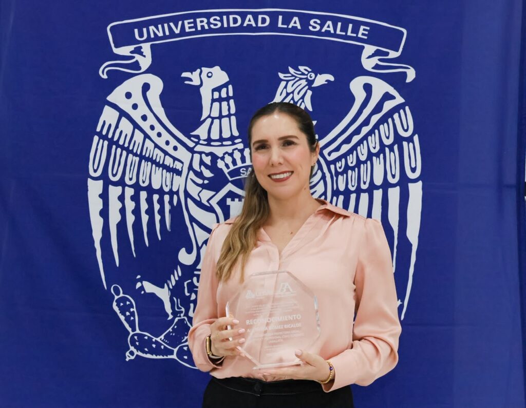 Atenea Gómez Ricalde comparte con jóvenes universitarios las experiencias que han marcado su trayectoria 2 B50834F9 8211 4A64 8AE9 4C451529DE19