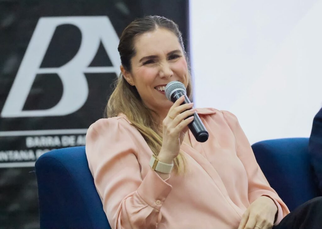 Atenea Gómez Ricalde comparte con jóvenes universitarios las experiencias que han marcado su trayectoria 1 B8FBA24B 0318 4593 AD10 6DC185F52733