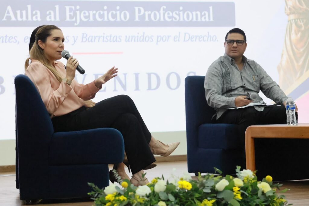 Atenea Gómez Ricalde comparte con jóvenes universitarios las experiencias que han marcado su trayectoria 3 BE9C7FCE E404 41B3 B93A 8A343219835B