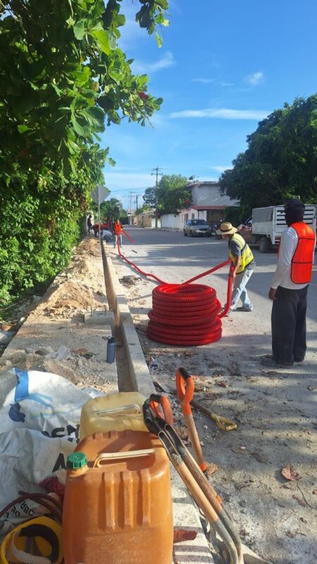 Gobierno de Isla Mujeres moderniza alumbrado público en Zona Continental 3 ECD74353 D4EC 4D31 8751 A7FD8AD22BCE