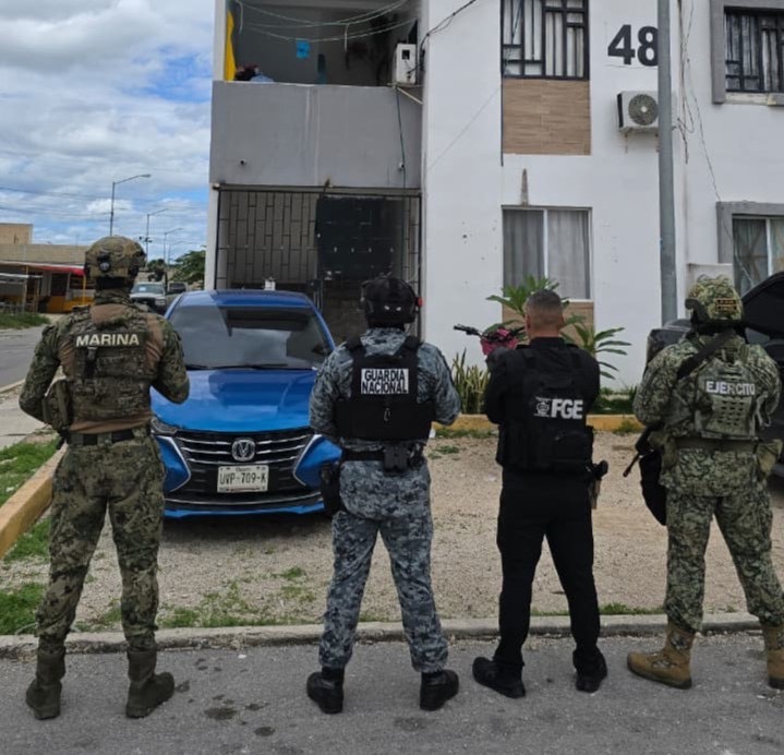 Aseguran autoridades posibles drogas, un arma de fuego y equipo táctico durante cateos; detienen a tres personas por probable narcomenudeo 2 F429F45B 23C8 4825 B53A 900F19B614E9